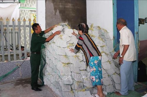 Tình quân dân nơi biên giới biển - Bài cuối: Những hoạt động vì dân