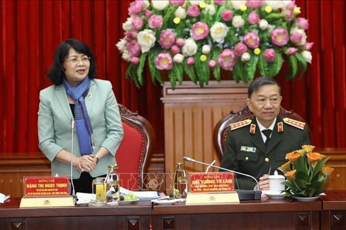 Phó Chủ tịch nước kiểm tra công tác thi đua, khen thưởng tại Bộ Công an