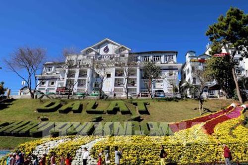 Festival Hoa Đà Lạt: Khai mạc Không gian hoa hồ Xuân Hương