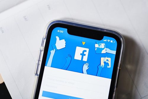 Facebook đang xây hệ điều hành riêng để giảm phụ thuộc vào Apple và Google