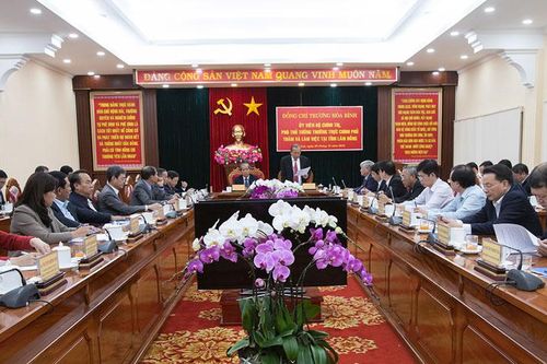 Ủy viên Bộ Chính trị, Phó Thủ tướng Thường trực Chính phủ Trương Hòa Bình làm việc với Ban Thường vụ Tỉnh ủy