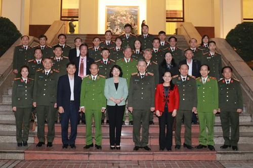 Công tác thi đua khen thưởng là nguồn cổ vũ, động viên cán bộ, chiến sĩ CAND