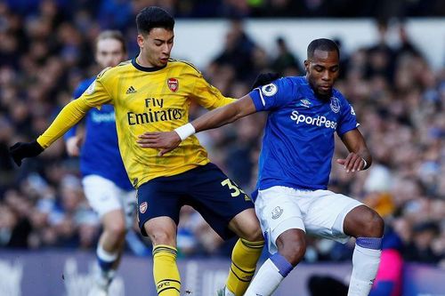 HLV Mikel Arteta chứng kiến Arsenal chia điểm Everton