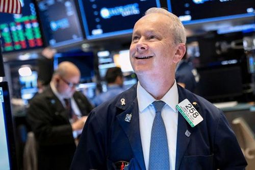 S&P 500 lập kỷ lục mới nhờ tin tích cực về thỏa thuận thương mại Mỹ-Trung