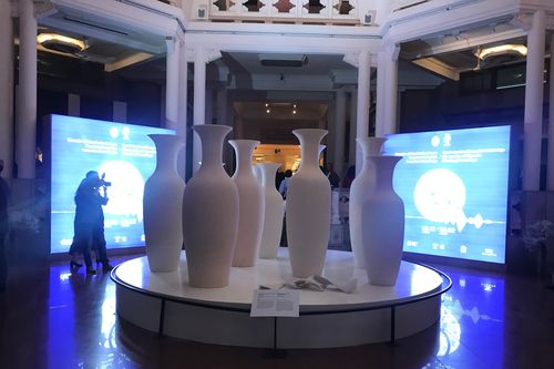 Trưng bày sưu tập sứ Nga của Bảo tàng Hermitage tại Hà Nội