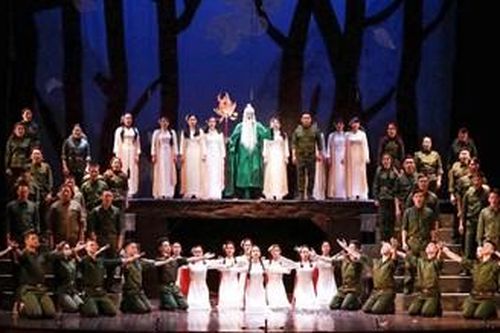 Nhạc kịch 'Lá đỏ' - khúc tráng ca về một thời hoa lửa