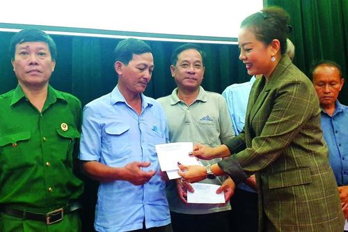 Chăm lo Tết cho cựu chiến binh, gia đình chính sách