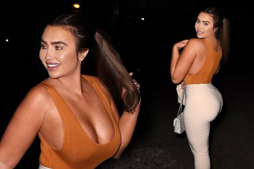 Lauren Goodger mặc xẻ ngực sâu phô vòng 1 'ngộp thở'