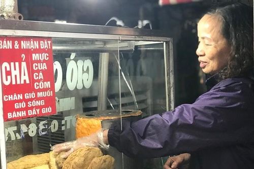 Giá thịt lợn tăng vọt kéo theo giò, chả lên mức giá cao chưa từng có