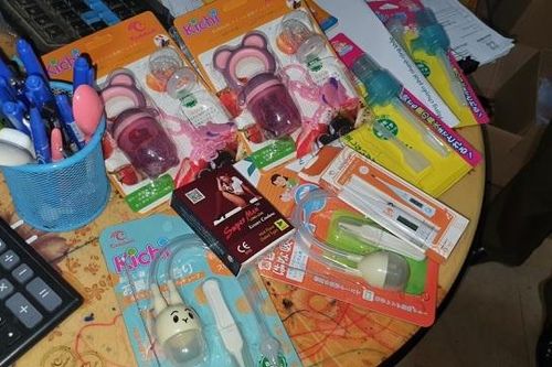 Kho chứa hàng chục tấn hàng mẹ và bé nhập từ Trung Quốc giả danh hàng Nhật