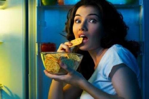 Mách bạn 10 thói quen trước khi ngủ khiến cơ thể già nua, giảm tuổi thọ