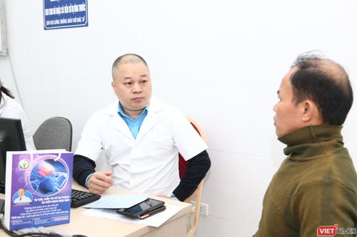 Hàng trăm người được khám miễn phí để dự phòng tai biến mạch máu não