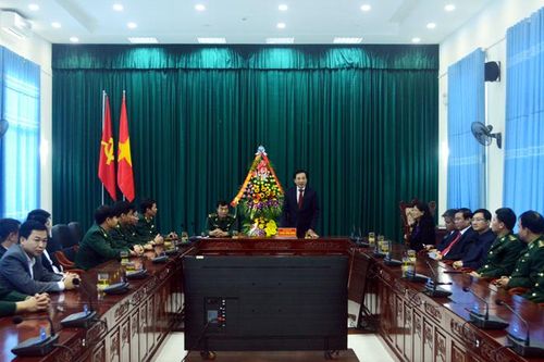 Bí thư Tỉnh ủy Trần Văn Sơn chúc mừng LLVT tỉnh nhân Ngày thành lập Quân đội Nhân dân Việt Nam