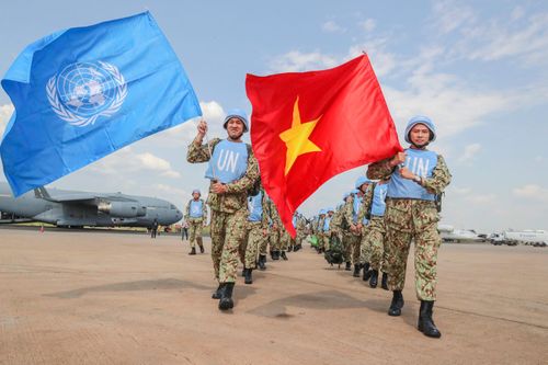Kỷ niệm 75 năm Ngày thành lập Quân đội Nhân dân Việt Nam và 30 năm Ngày hội quốc phòng toàn dân: Định hình các hoạt động trong khu vực, quốc tế