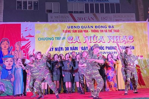 Quận Đống Đa giao lưu văn nghệ chào mừng ngày thành lập Quân đội Nhân dân Việt Nam