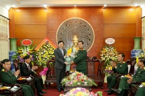 Đoàn công tác Hội Nhà báo Việt Nam thăm, chúc mừng Sư đoàn 312 nhân Kỷ niệm 75 năm thành lập QĐNDVN