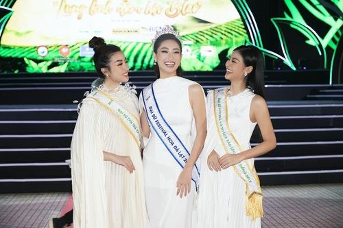 Các nàng hậu Lương Thùy Linh, Đỗ Mỹ Linh, Kiều Loan tích cực chạy show cuối năm