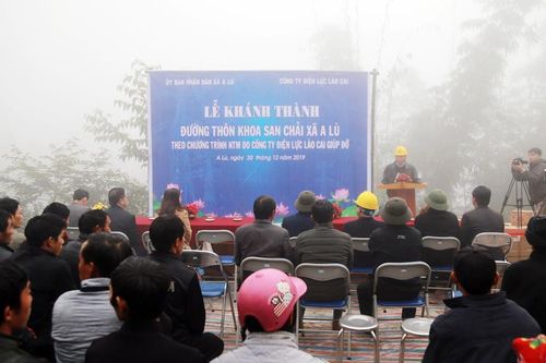 Tết đến sớm với đồng bào Khoa Sán Chải