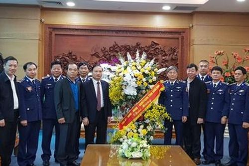Đồng chí Phó Bí thư Thường trực Tỉnh ủy, Chủ tịch HĐND tỉnh thăm, chúc mừng Bộ Tư lệnh Cảnh sát biển Việt Nam