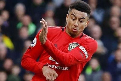 Lingard bị đồng đội chỉ trích vì bỏ lỡ cơ hội ngon ăn