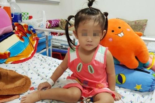 Bé gái 3 tuổi suýt chết vì căn bệnh tưởng chỉ có ở người lớn