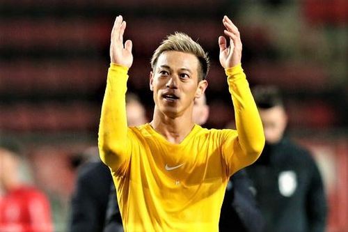 Keisuke Honda chia tay đội bóng Hà Lan