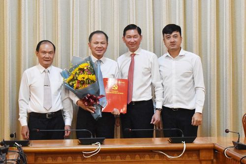 Đồng chí Đinh Ngọc Thắng giữ chức Bí thư Đảng ủy Cục Hải quan TPHCM
