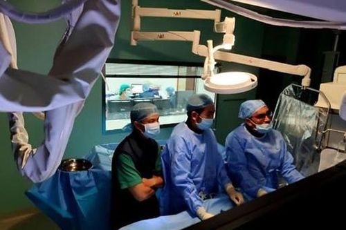Bé 3 tuổi bị đột quỵ nhồi máu não
