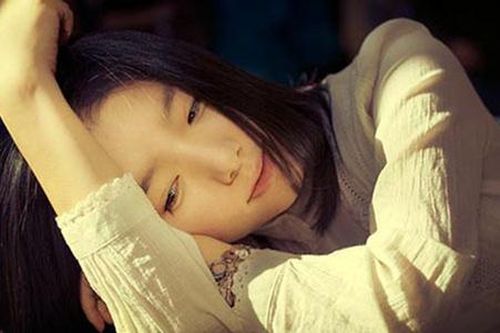 Mách mẹ chồng, chồng đi 'hái hoa' và nhận cái kết bất ngờ