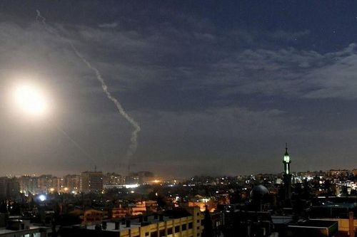 Phòng không Syria đánh chặn nhiều tên lửa hành trình trong đêm, nghi bị Israel không kích