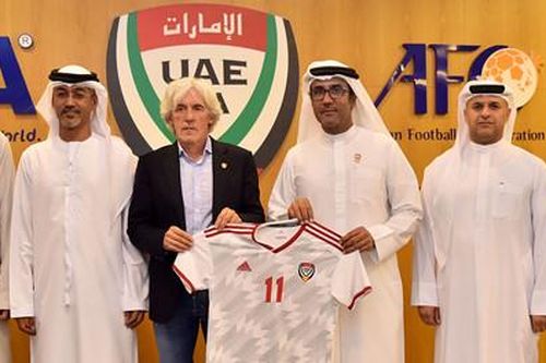Vòng loại World Cup 2022: Tuyển UAE có HLV mới để tranh ngôi đầu với Việt Nam