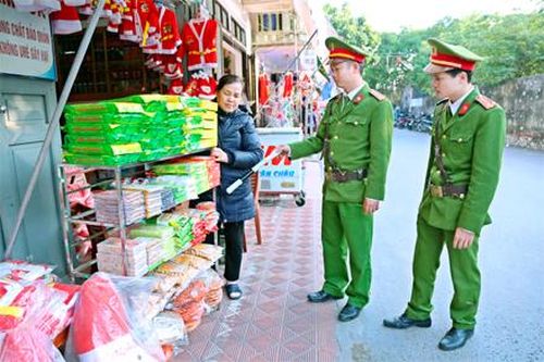 Tăng cường đảm bảo an ninh trật tự,an toàn giao thông dịp Lễ Giáng sinh