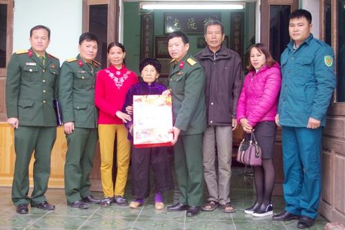 Chung tay vì người nghèo và gia đình chính sách