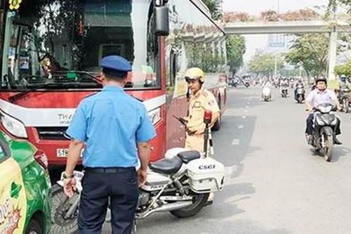 TP Hồ Chí Minh quyết liệt xử lý 'xe dù, bến cóc'