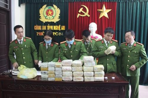Triệt phá đường dây ma túy do người Lào cầm đầu