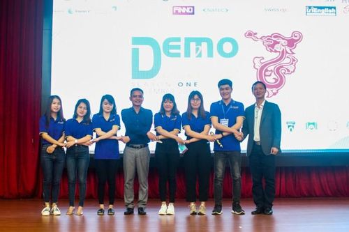 Sinh viên huy động 250 triệu đồng cho start up phân phối đặc sản địa phương