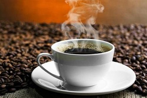 Uống cà phê trước khi ăn sáng, có lợi hay có hại?