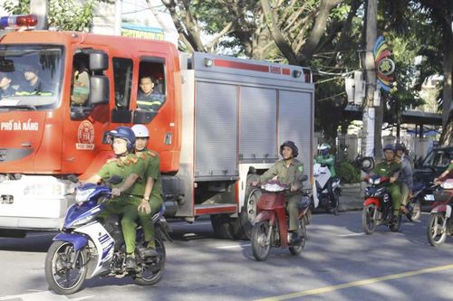 Đồng loạt ra quân đảm bảo ANTT và TTATGT