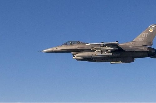 Tiêm kích F-16 bắn rơi UAV trong lần đầu thử tên lửa giá rẻ