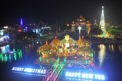 Khắp nơi ngập tràn không khí Giáng sinh