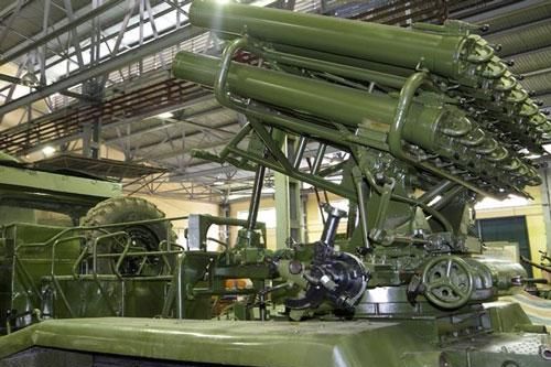 Tinh hoa BM-21 chưa đủ, Việt Nam còn có một pháo phản lực khác 'danh bất hư truyền'