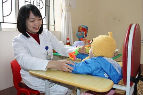 Gia đình - vai trò then chốt trong điều trị can thiệp trẻ tự kỷ