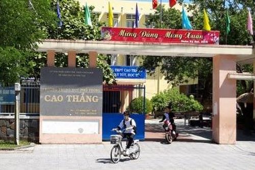 Thầy thể dục có hành vi khiếm nhã với nữ sinh lớp 10 bị kỷ luật cảnh cáo