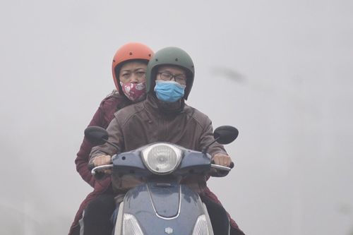 Không khí Hà Nội tiếp tục xấu, TP.HCM có nơi trong lành