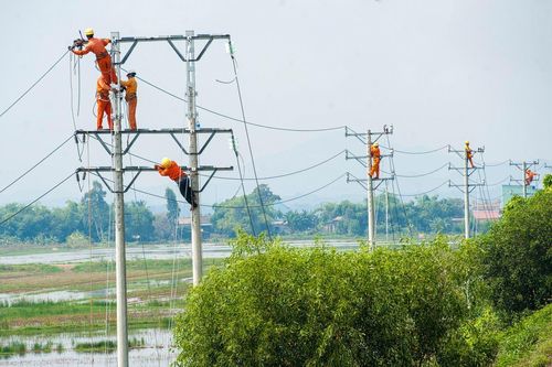 Thiếu điện, Việt Nam tăng nhập khẩu từ Lào