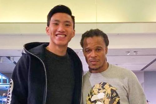 Văn Hậu gặp Edgar Davids dịp Giáng sinh