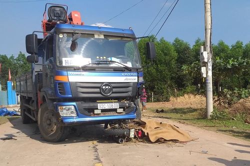 Trên đường ra Đà Nẵng đón mẹ, nam thanh niên gặp tai nạn tử vong