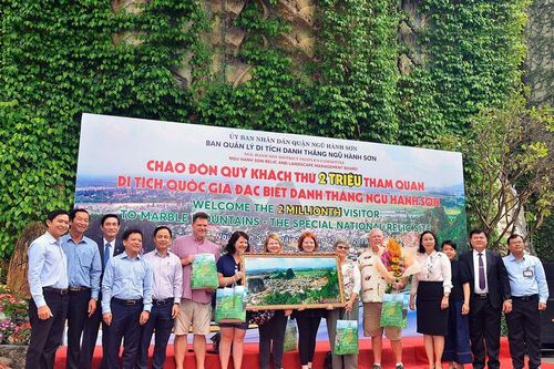 Di tích quốc gia đặc biệt Danh thắng Ngũ Hành Sơn đón vị khách thứ 2 triệu