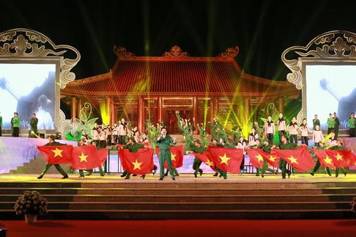Phó Thủ tướng dự lễ tưởng niệm 60 TNXP hy sinh trong kháng chiến chống Mỹ