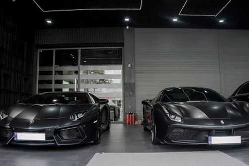 Siêu xe Lamborghini và Ferrari gần 40 tỷ 'sẹc tông' tại Sài Gòn